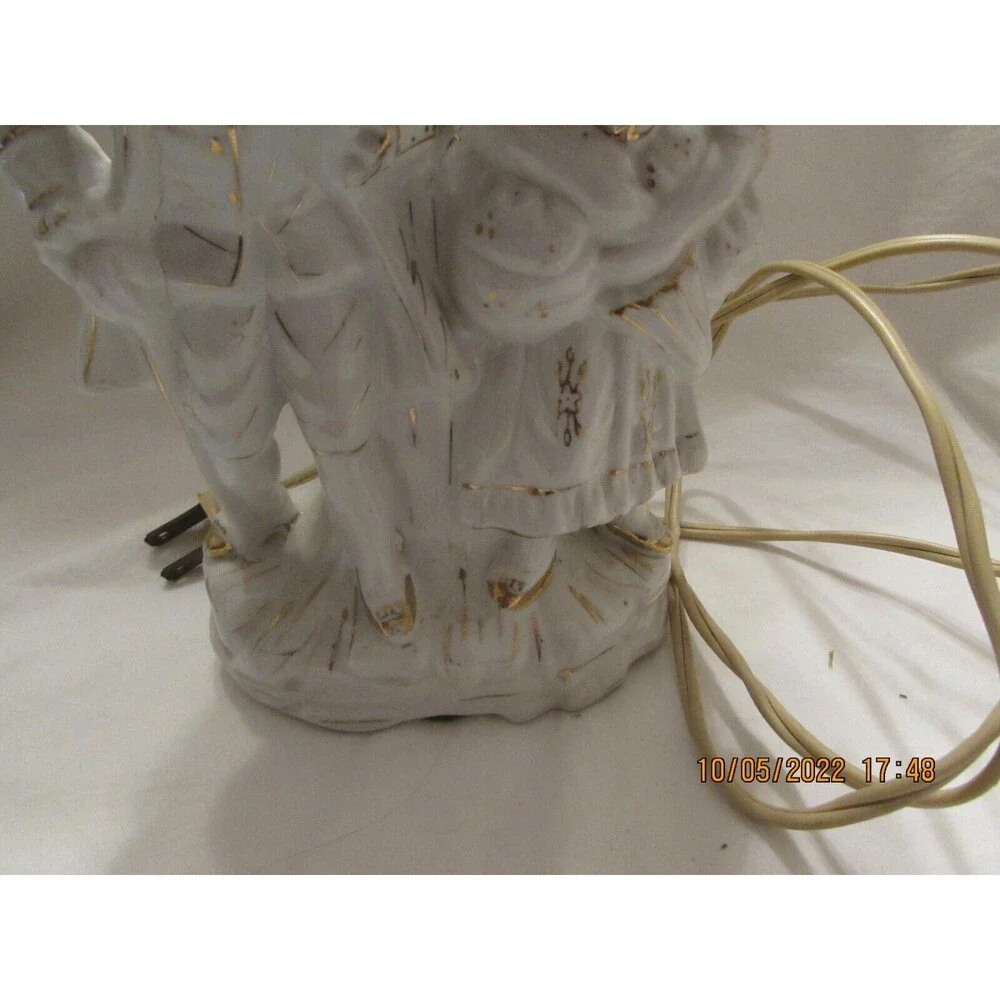 VINTAGE VICTORIAN RENISSANCE FIGURINE FIGURE TABLE LAMP MAN WOMEN